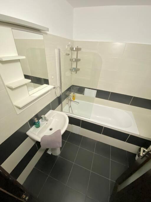 בוקרשט Green Apartment 43 מראה חיצוני תמונה